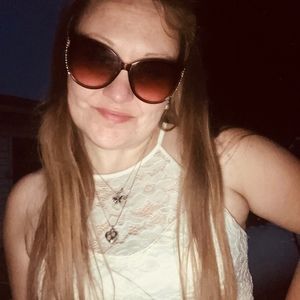 Meet your Posher, Skyla